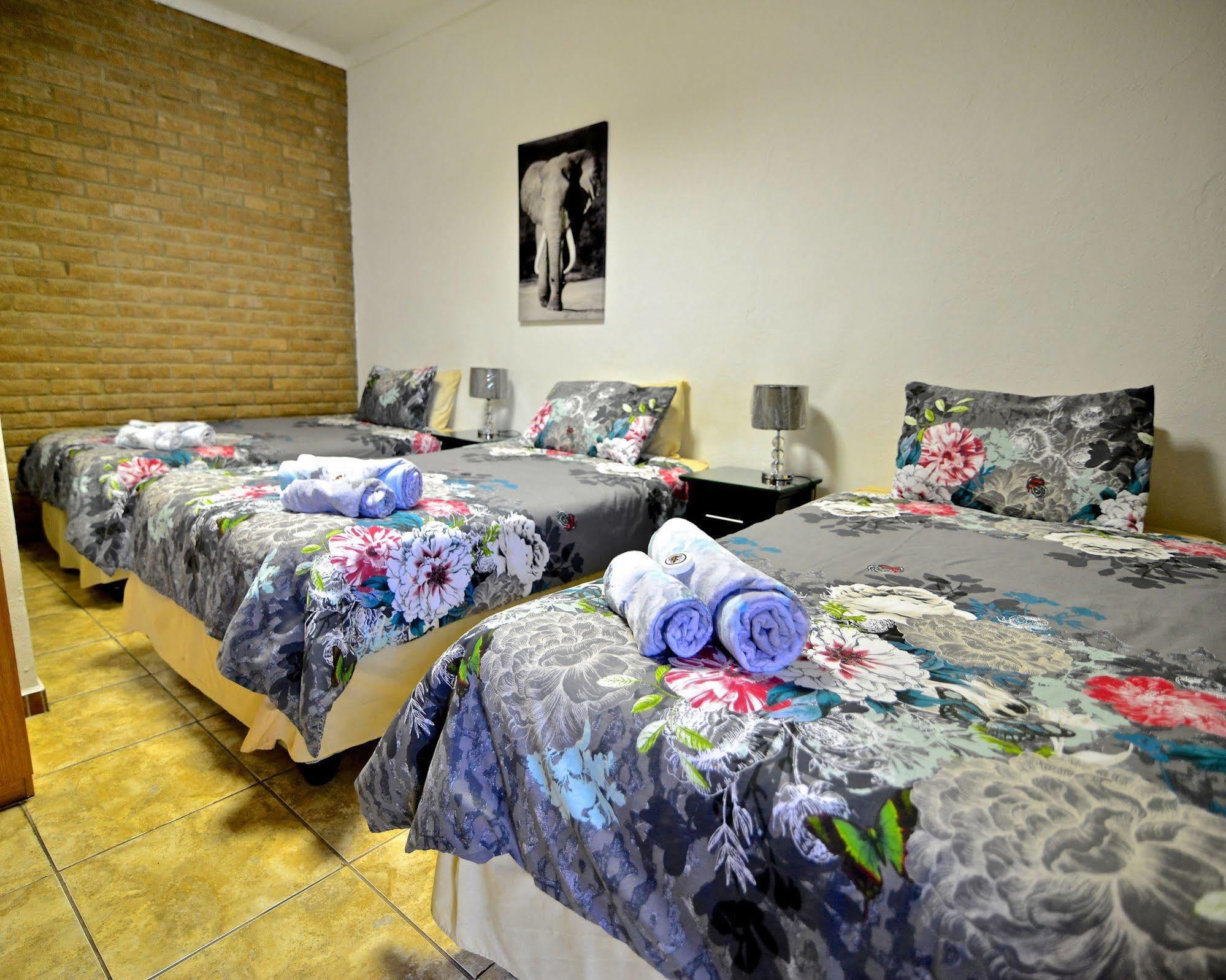 Lalamo Guesthouse Phalaborwa Exterior photo